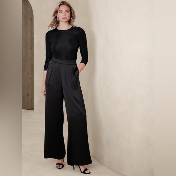 NWT! Banana Republic Black Satin Pleated Wide Leg Pant 💛 - Picture 1 of 9